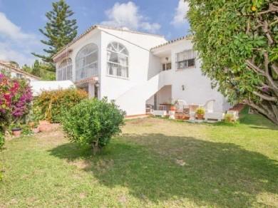 Chalet con 3 dormitorios se vende en Benalmadena Costa, Costa del Sol