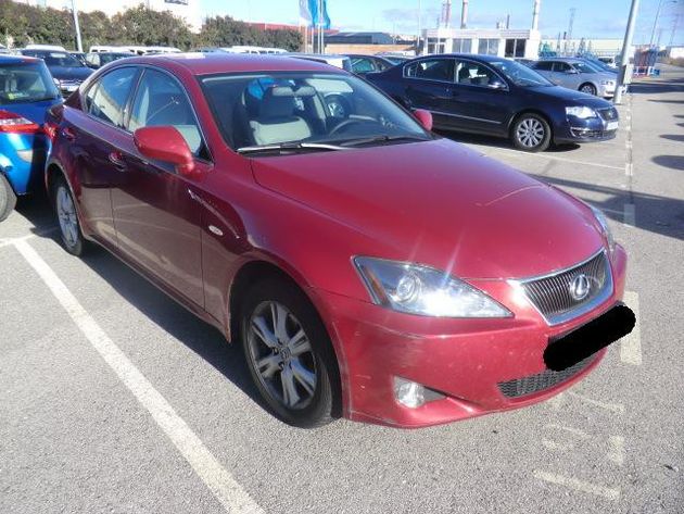 LEXUS IS 220 D PREMIUM is 220 d premium