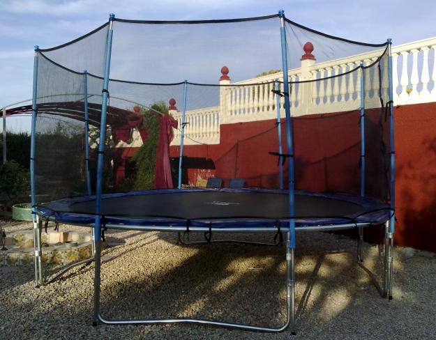 Super Cama elástica 4,30m con red de proteccion incluida. Málaga