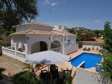 Chalet con 3 dormitorios se vende en Moraira, Costa Blanca