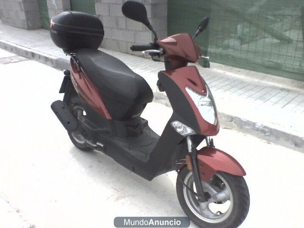 vendo kynco agility de 125cc 700 euros