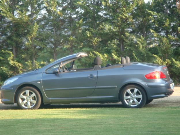 VENDO PEUGEOT 307 CC DESCAPOTABLE AÑO 2007 15000 KM GRIS METALIZADO. EXCELENTE.