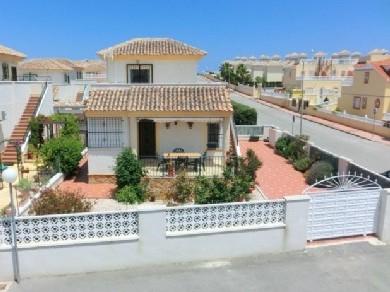 Chalet con 3 dormitorios se vende en Algorfa, Vega Baja Torrevieja