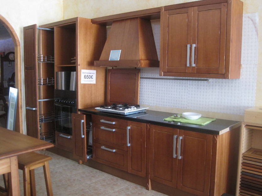 Cocina de madera maciza de pino