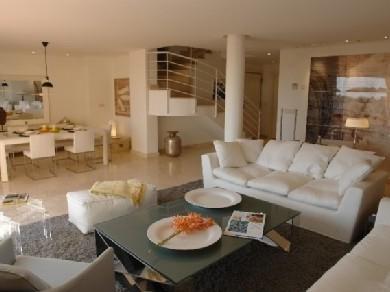 Apartamento con 2 dormitorios se vende en Marbella, Costa del Sol