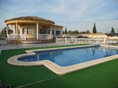 Chalet con 3 dormitorios se vende en Catral, Vega Baja Torrevieja