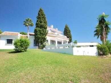 Chalet con 4 dormitorios se vende en Mijas Costa, Costa del Sol