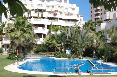 Apartamento a la venta en Nueva Andalucía Costa del Sol