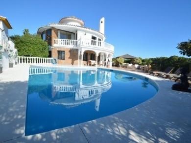 Chalet con 6 dormitorios se vende en Mijas Costa, Costa del Sol