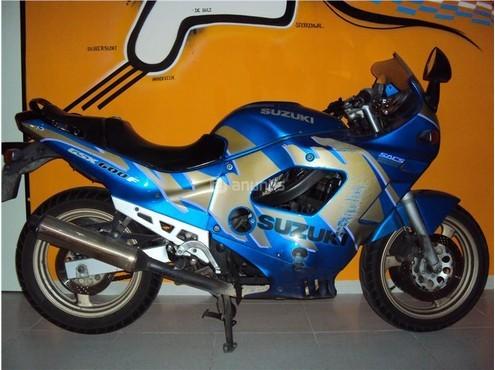 SUZUKI GSX 600F