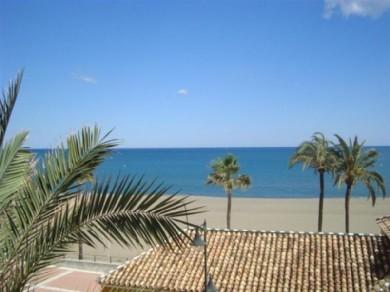 Apartamento con 3 dormitorios se vende en Estepona, Costa del Sol