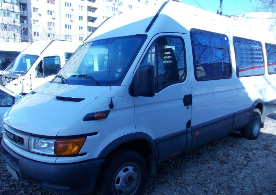 Iveco Daily 29L13V 2.8 TDI  19 plazas