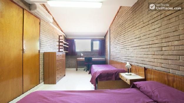 Rooms available - Cool residence in the student-heavy Ciudad Universitária