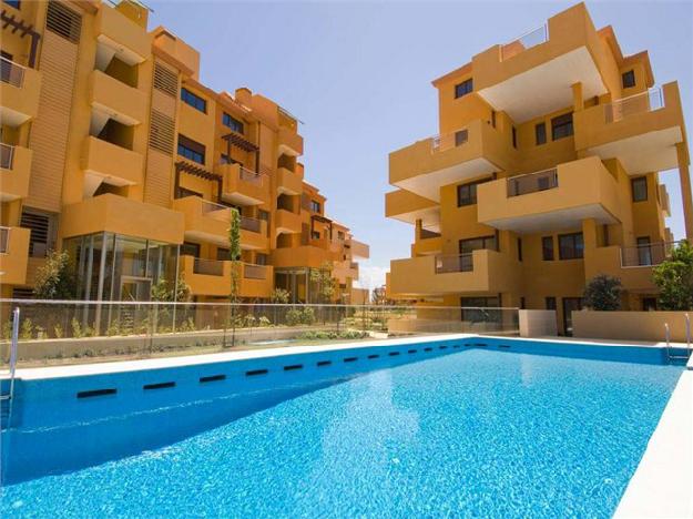 Apartamento en Sotogrande, dentro de Puerto Deportivo.