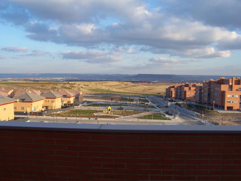 Estupendo piso con 30m2 de terraza en Miramadrid