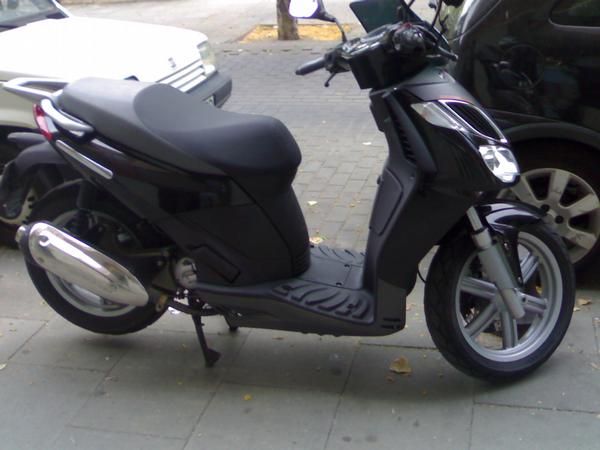 aprilia sportcity 200