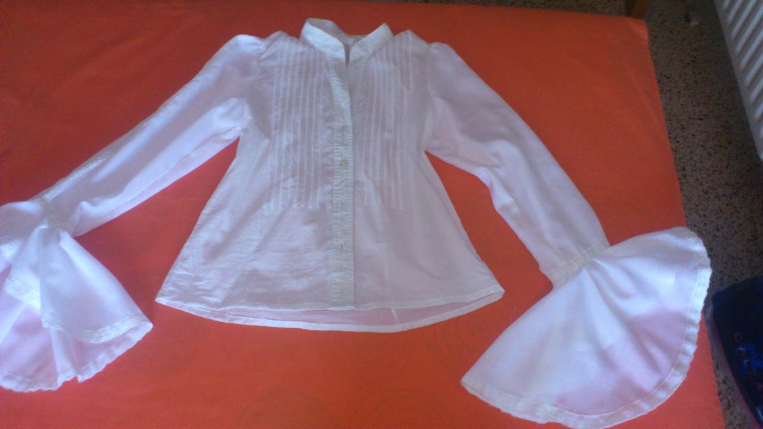 Se venden mangas y camisas de zingara