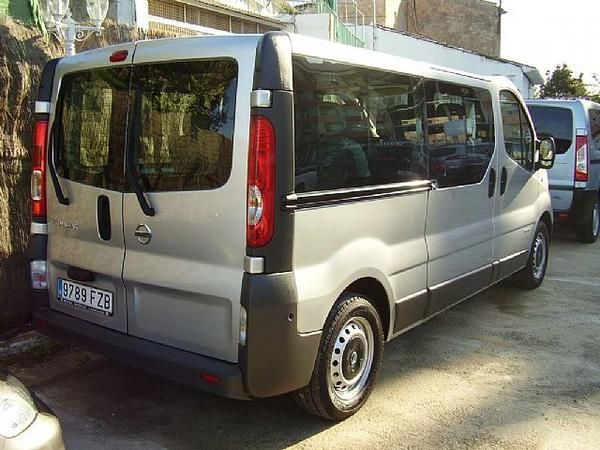 Nissan Primastar 2.0dci larga  9 plazas