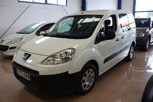 PEUGEOT Partner TEPEE CONFORT 1.6 HDI 90 CV, 10.400€