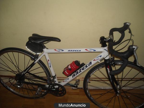 se vende bici de carretera