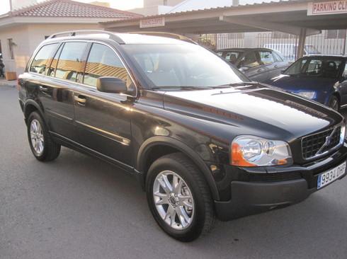 Volvo XC-90 2.4 D5 MOMENTUM