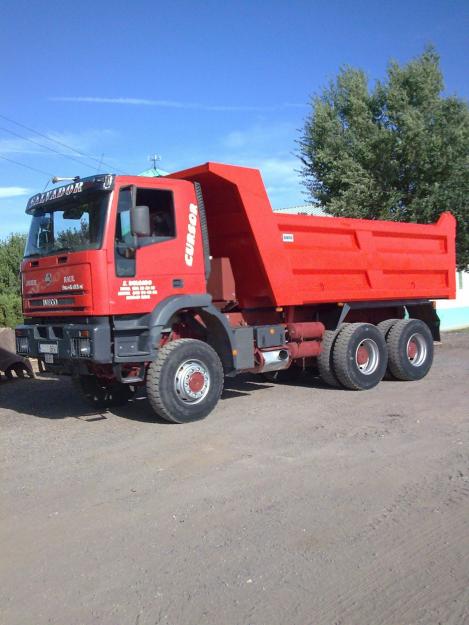 Camion-volquete Iveco 350 Cursor 6x6 centauro