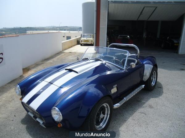 Cobra precioso azul, coche de ensueño