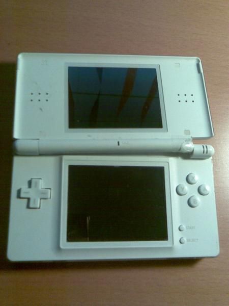 NINTENDO DS LITE BLANCA ROTA ESTROPEADA envio gratis