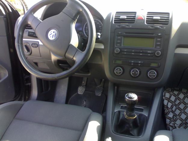 se vende golf V