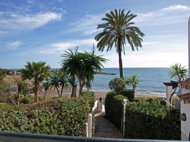 Apartamento con 4 dormitorios se vende en Estepona, Costa del Sol