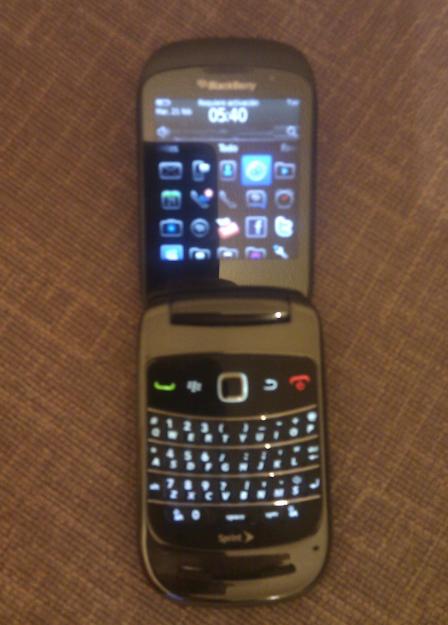 Movil Blackberry style 9760