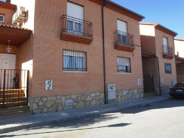 Casa adosada en San Martín de Valdeiglesias