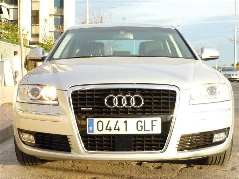 AUDI A8 3.0 TDI quattro tiptronic DPF