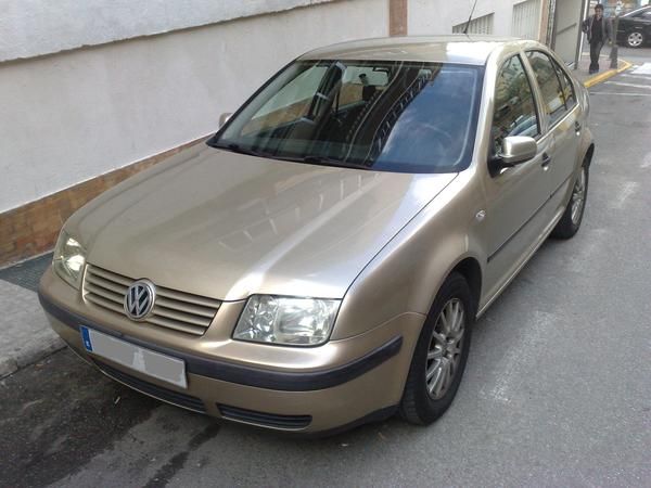 VOLKSWAGEN BORA 1.6