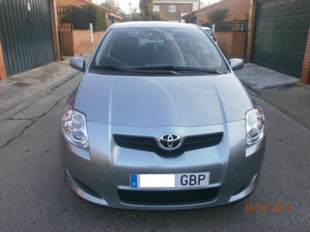 Toyota, Auris, modelo 1.6 VVTi Dual Luna MM, 5 Puertas, transmisión de cambio automático.