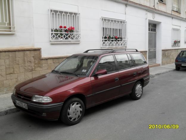 vendo opel astra familiar