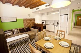 Apartamento : 4/5 personas - barcelona  barcelona (provincia de)  cataluna  espana