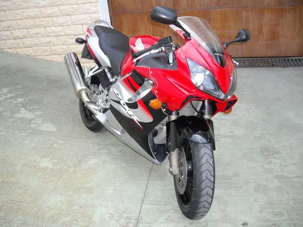 HONDA CBR 600 F 2004