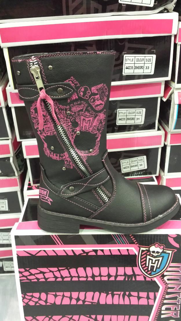 super oferta botas monster high a 29€  en spumabali