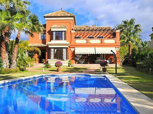 Villas a la venta en El Rosario Costa del Sol