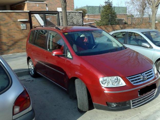 Volkswagen Touran 2.0TDI por 4000