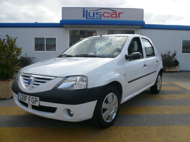 Dacia Logan Laureate 1.6, 3.600€