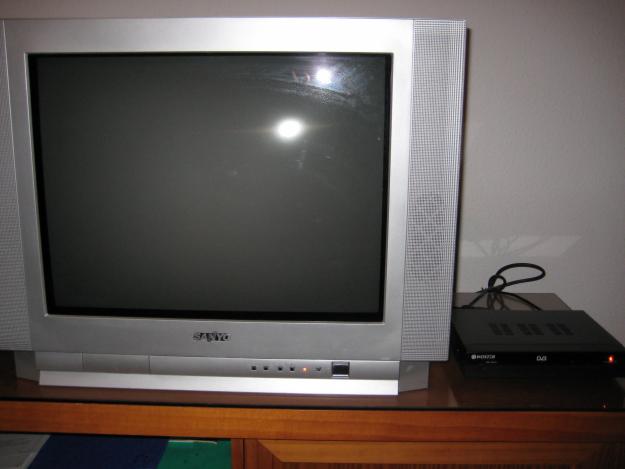 Vendo televisor marca SANYO (de 22 pulgadas) junto con TDT