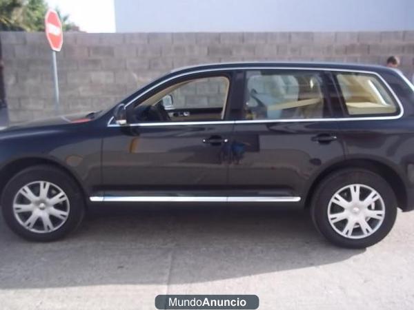 2004 Volkswagen Touareg 3.2 V6 Tiptronic Negro