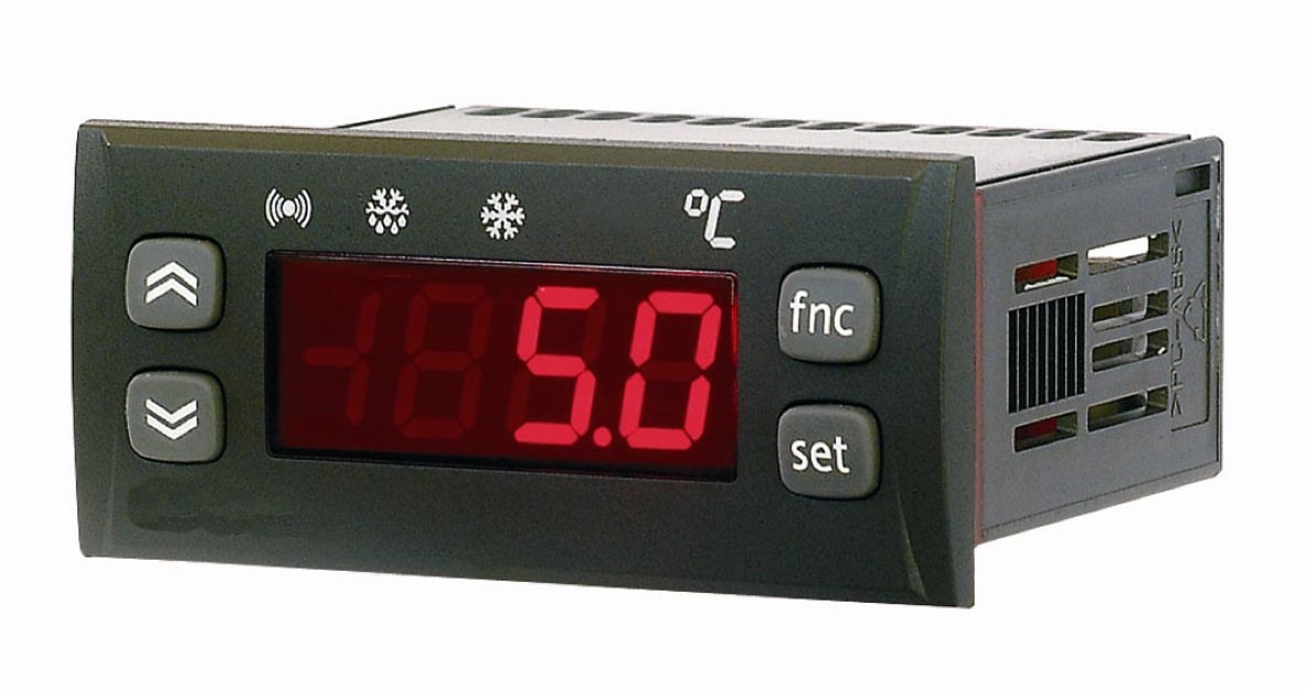 Controlador digital de temperatura especial para incubadoras y nacedoras