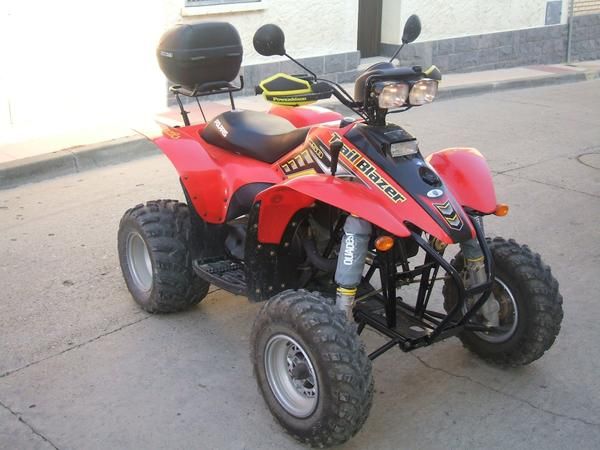 POLARIS TRAIL BLAZER 250 DEL 2006.con solo 1800 km.