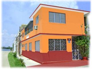 Habitaciones : 2 habitaciones - 5 personas - vistas a mar - cienfuegos  cuba
