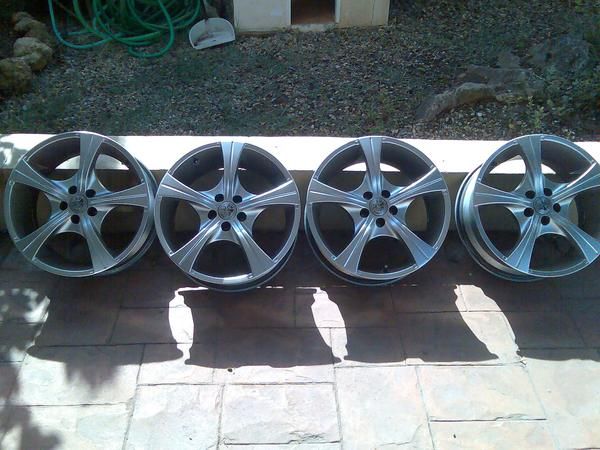 Se vende llantas 17