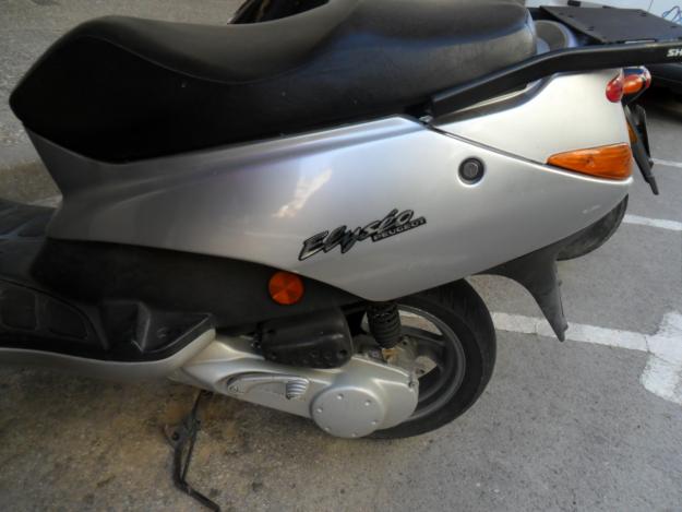 MOTO PEUGEOT ELYSEO 50 EN VENTA 460€