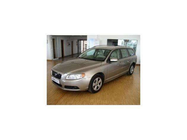 VOLVO V70 2.4D MOMENTUM